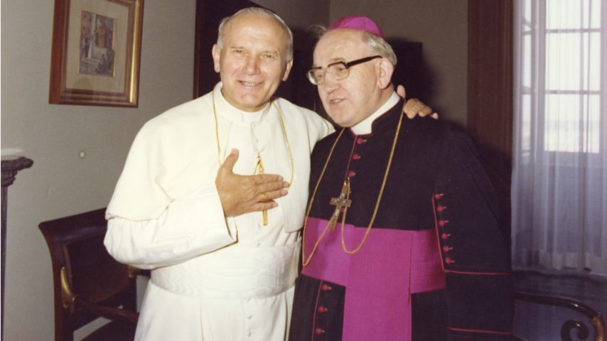Biskup Wilhelm Pluta i Jan Paweł II